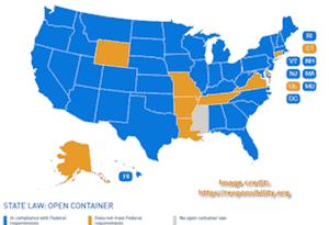 U.S. map showing state-by-state open container laws, highlighting states in compliance with federal regulations and those with exceptions